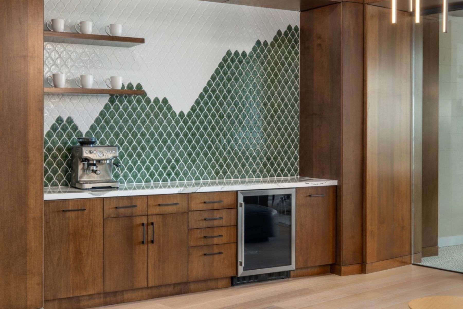 Tủ pantry kết hợp tủ lạnh mini